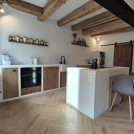 La Lanterne * サン・ティポリット